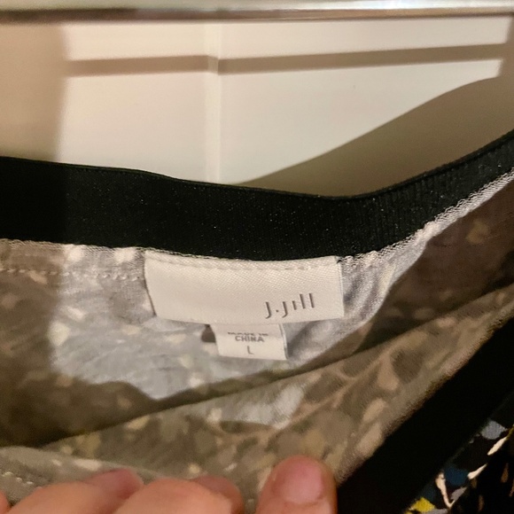 Large long J.Jill Black Skirt with blue, green, white flower pattern - Picture 2 of 3